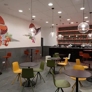  Albergue Equity Point